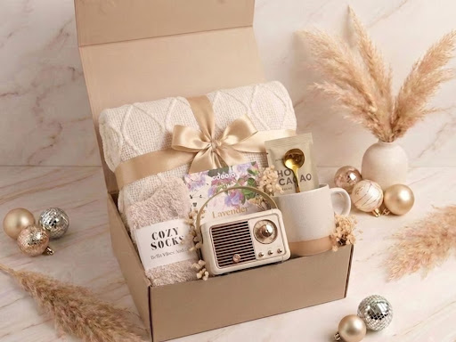 Cozy Winter & Radio Vintage Luxury Box