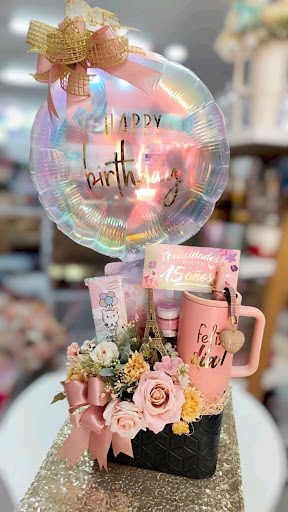 Quinceañera Eiffel Tower & Peach Sparkle